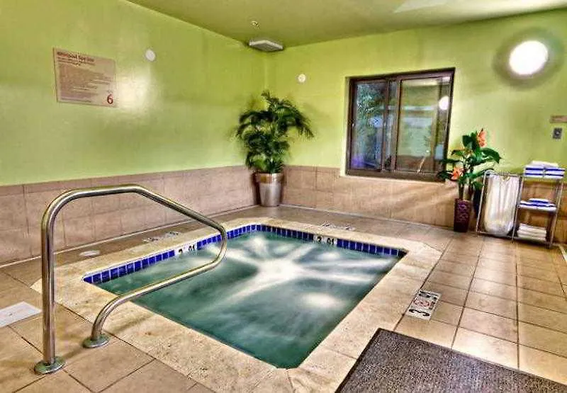 Towneplace Suites By Marriott Savannah Airport Hotel